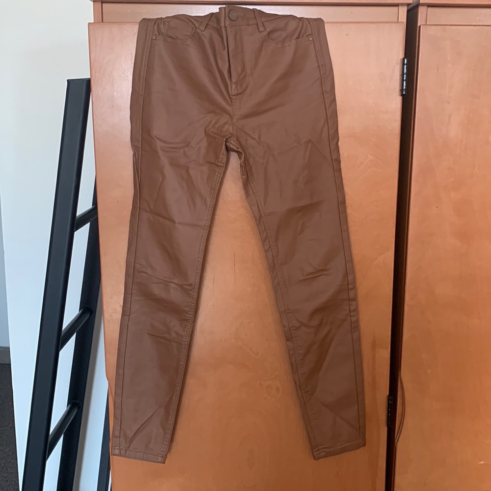Stradivarius high waist pants.